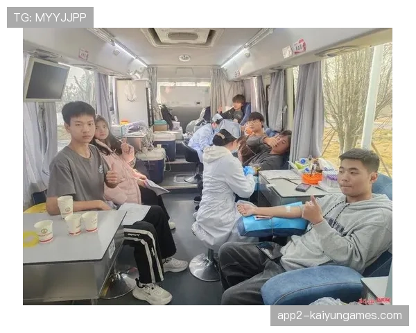 军训献血传言致争议 校方:不以献血定假,大学军训抽血检查什么